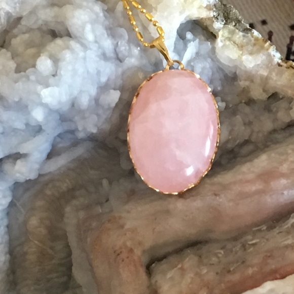 β¬οΈπ©ΈRose Quartz Pendantπ©Έ - Picture 2 of 8